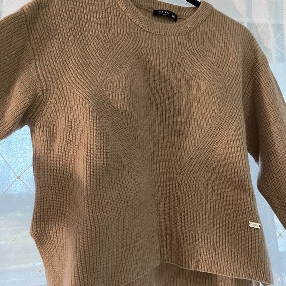 beige Titika knit sweater size medium - Picture 3 of 5